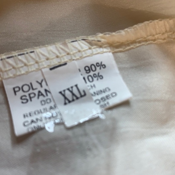 SLEEVELESS TOP BUNDLE (3) - Picture 7 of 11